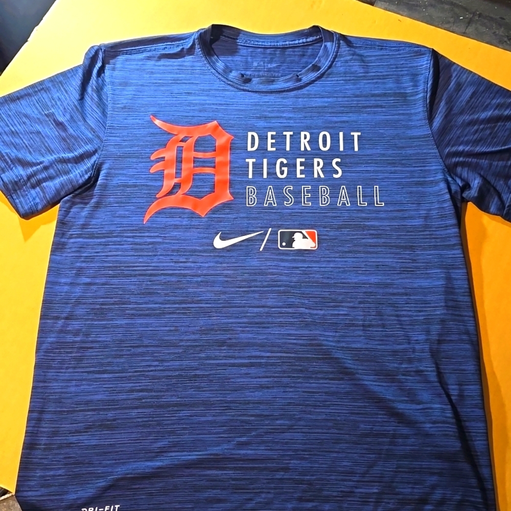 Detroit Tigers. The Nike Tee. Medium men's